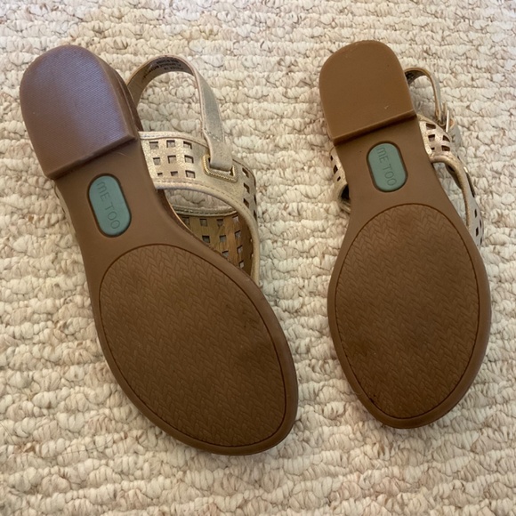 ☀️ Me Too - Heather sandals size 7 - Picture 3 of 3